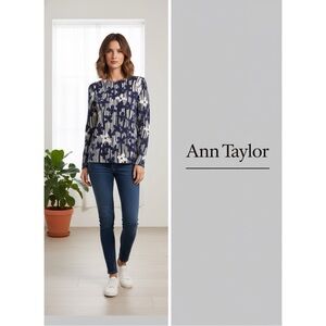 Ann Taylor Navy and White Patterned Sweater